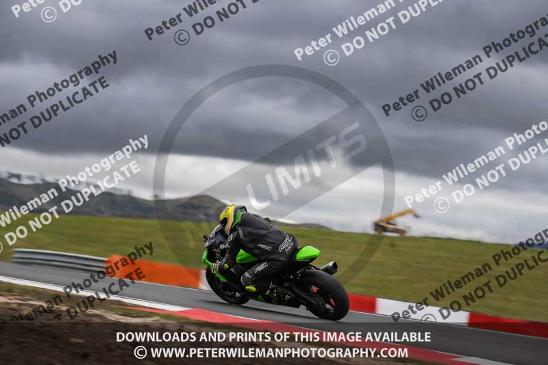 cadwell no limits trackday;cadwell park;cadwell park photographs;cadwell trackday photographs;enduro digital images;event digital images;eventdigitalimages;navarra;no limits trackdays;peter wileman photography;racing digital images;trackday digital images;trackday photos